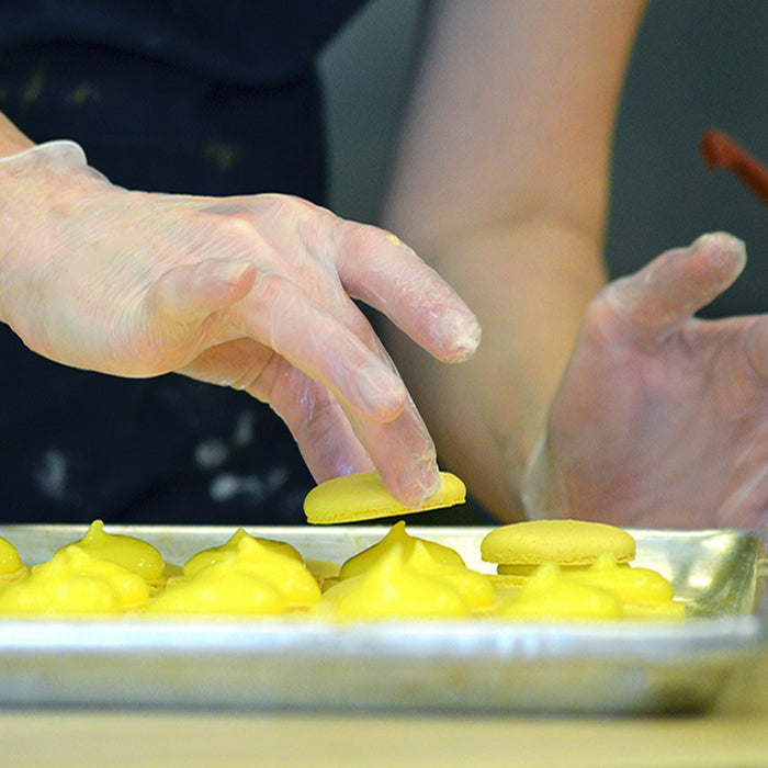 3 Food Service Gloves That Deliver Great Value for Any Restaurant