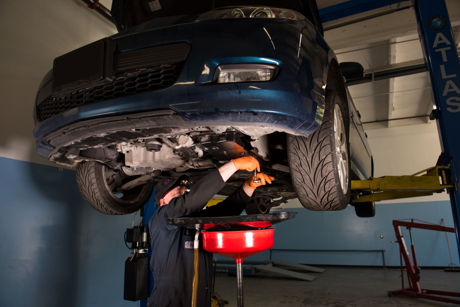 Premium Gloves for Heavy-Duty Auto Technicians